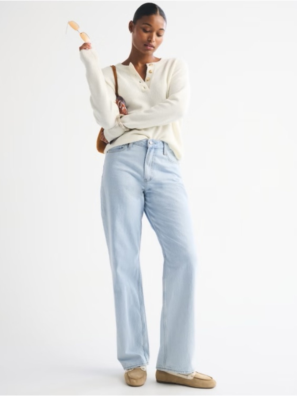 Abercrombie Curve Love High Rise Loose Jean Light Wash Size 27 Long